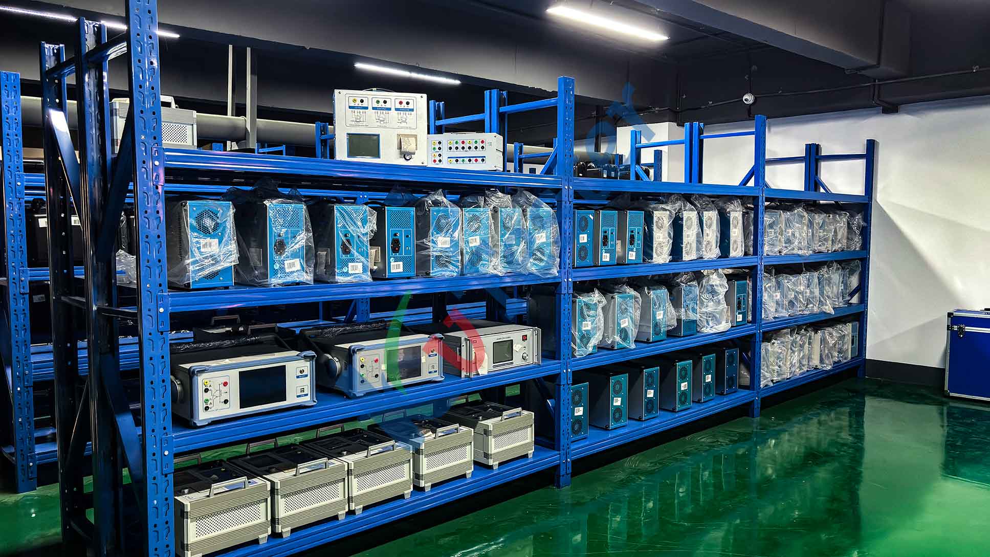 29b578f62aae7345c686e7d1af093fc1.jpg 成品仓库.jpg