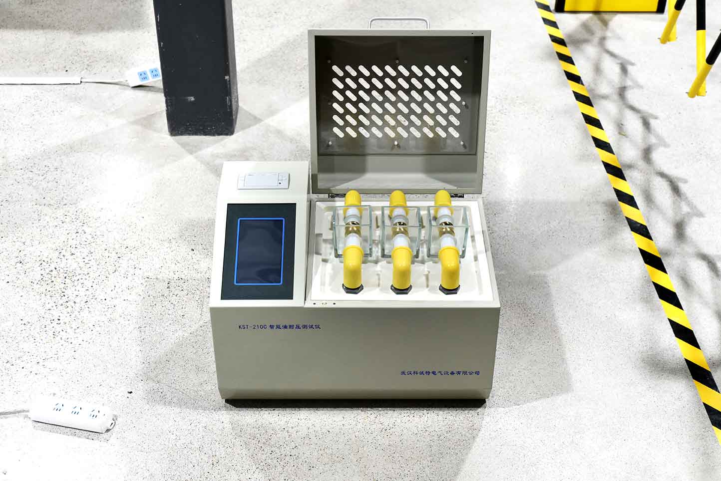 8b2da2079e72996714337ff094beaf5f.jpg ZC-210C.jpg